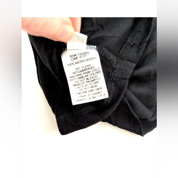 Shimmering Lightening Bolt Workout Tank Top with Cutout Sides New NWOT- Size M/L - Picture 5 of 7